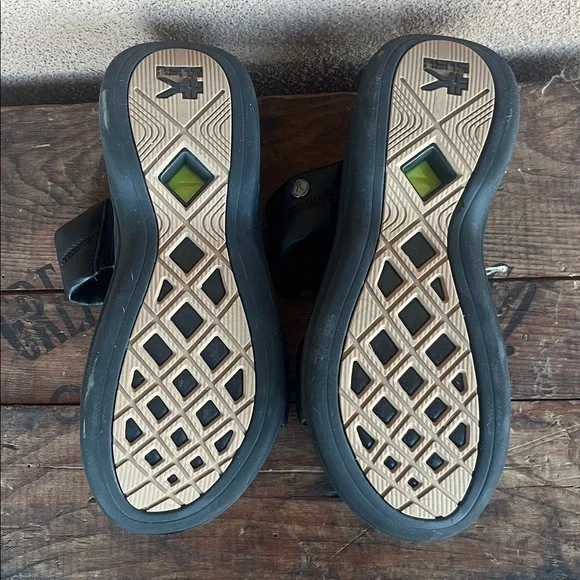 KURU Coda Mesa jet black Black Women's Sandals - Picture 8 of 10